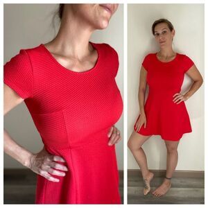 H&M Fit And Flare Dress Red Stretchy Flattering Divided
